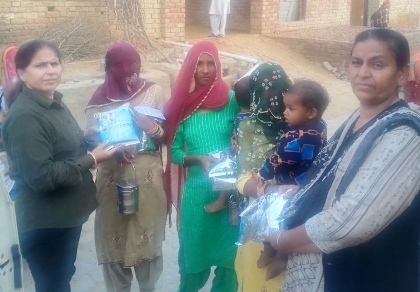 Program officer himself distributed ration, Anganwadi workers protested