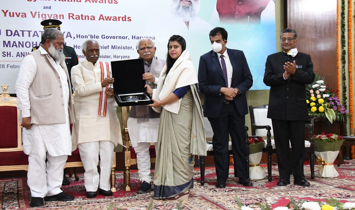 11 scientists honored on National Science Day.