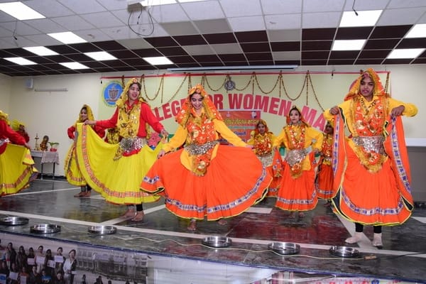 girls dance on folk songs