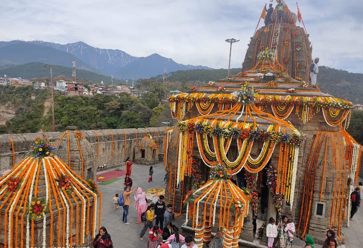 The doors of Baijnath Shiva temple will open at four in the morning