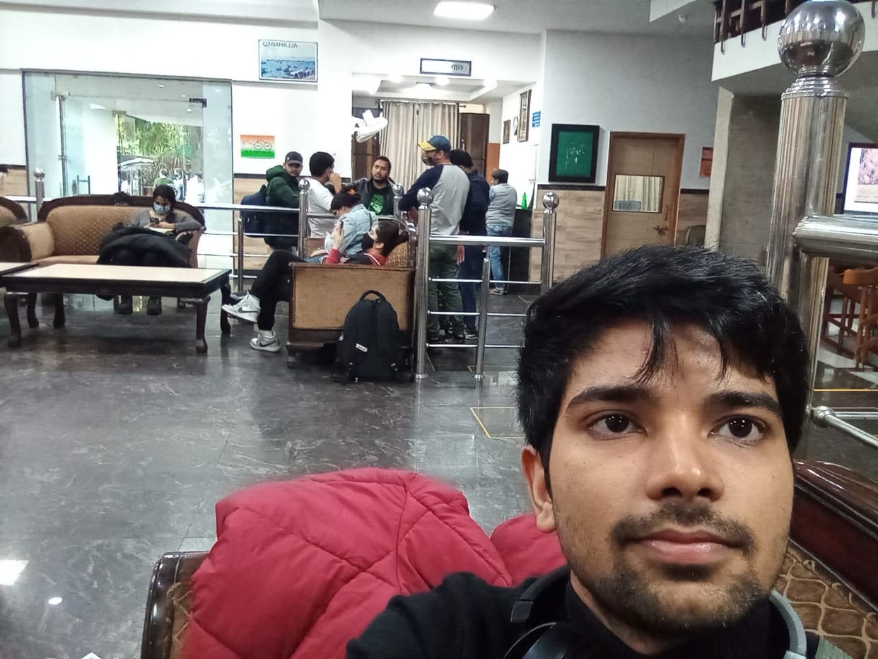 The sage of Barhaj reached Delhi with friends from Ukraine