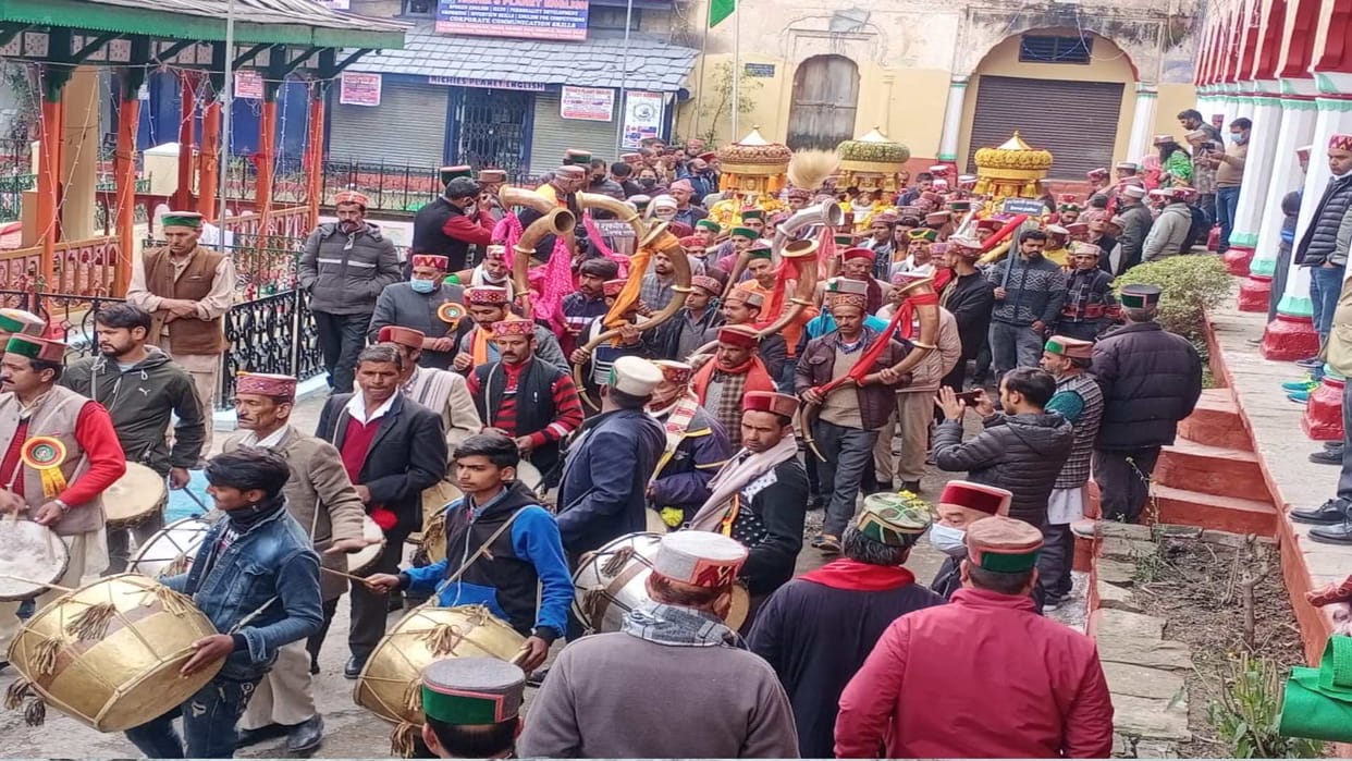 Mahashivratri: Jaleb in Himachal's Chhoti Kashi, devotees rush in the shivalaya across the state, see photos