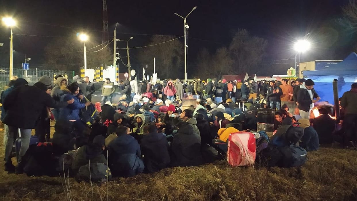 Ukraine Crisis: At present, crossing the border in Ukraine is a big battle