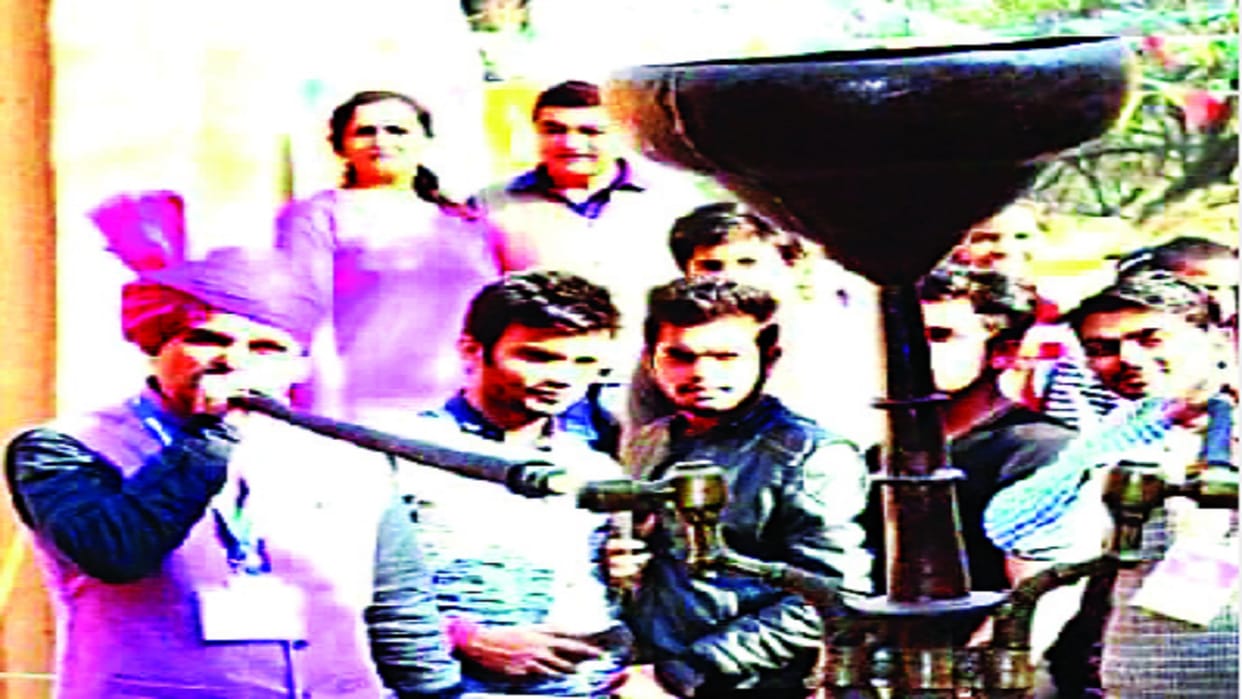 people will be able to see 100 years old hookah in Surajkund fair
