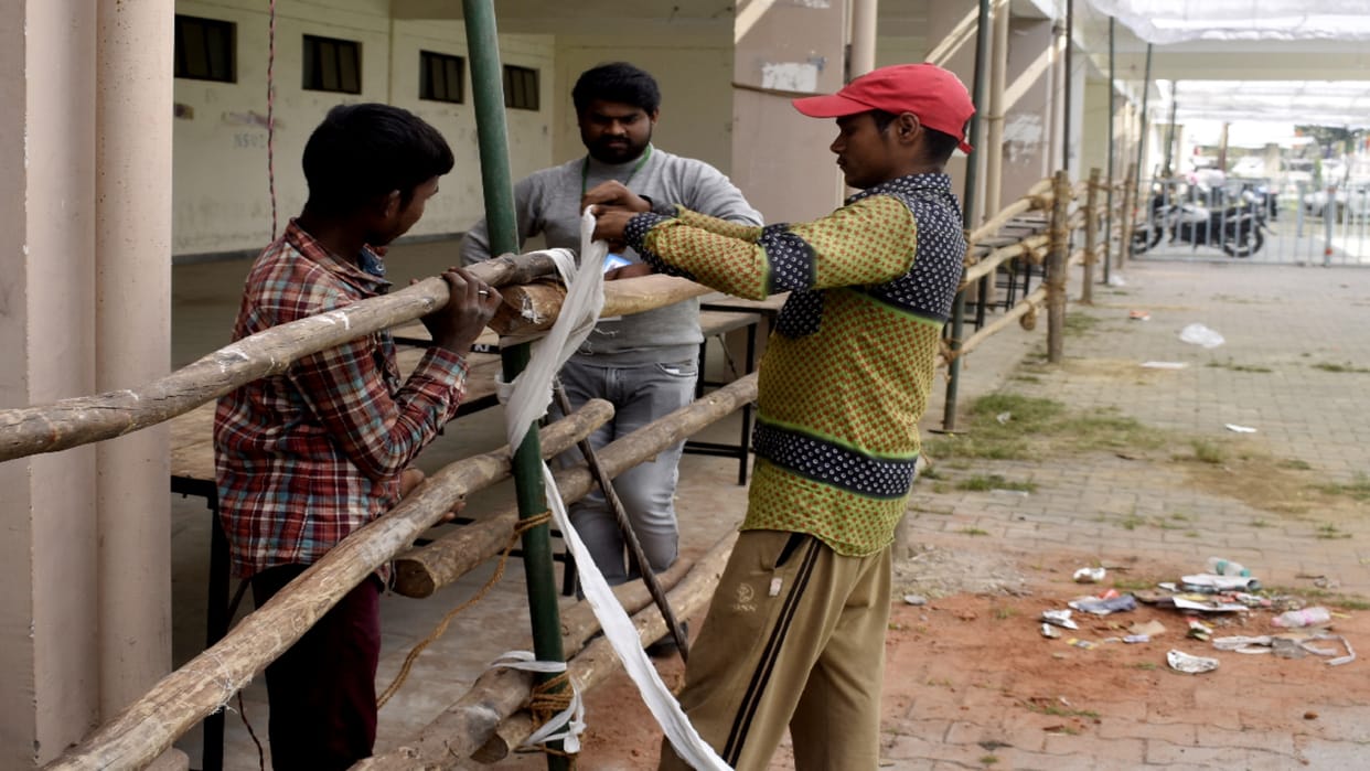 Trial of webcasting at 662 booths kits given to employees