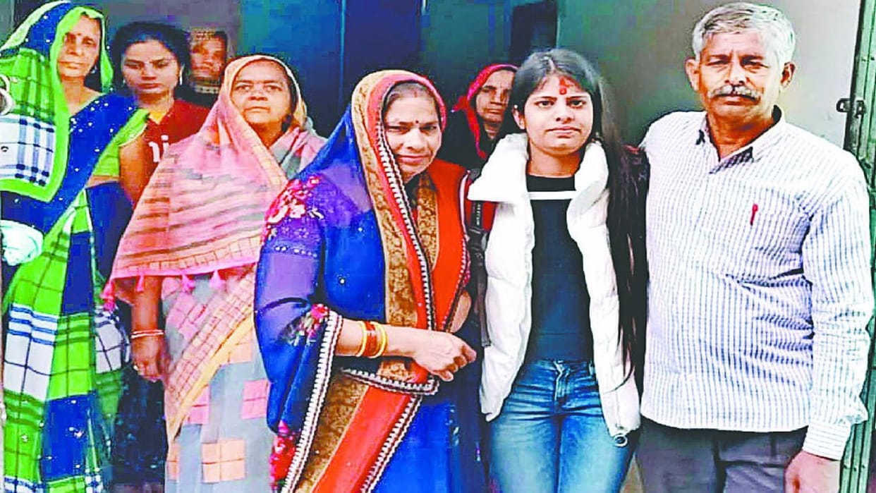 russia ukraine war Kirti came home in Firojabad mother first did tilak then hugged