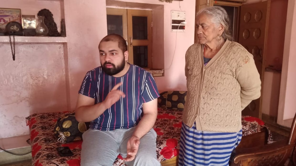 Jhansi: Akshendra, who returned from Ukraine said Pakistanis there are also Indians telling themselves to escape