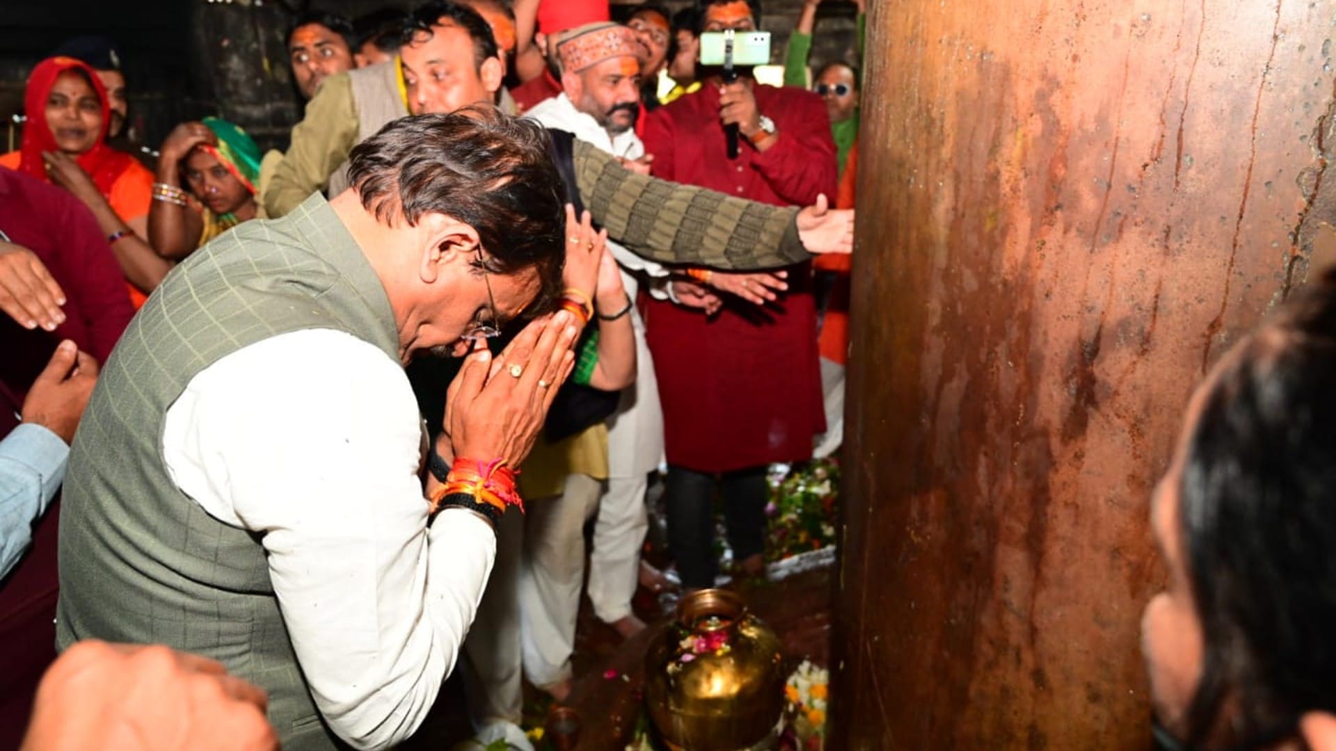 MP VD Sharma inaugurated the Mahashivratri fair in Khajuraho, also offered prayers at Matangeshwar Dham