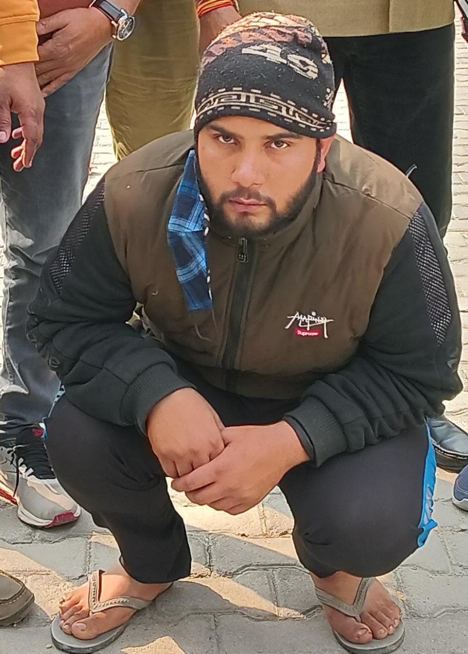 Gangster Naveen had brought weapons from Bhainswal to Kuku from Bhainswal
