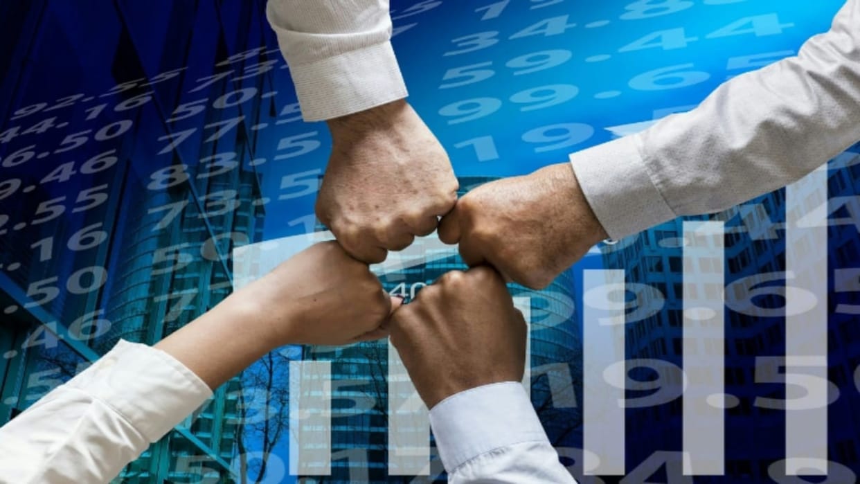 Investment Tips Mutual Funds or Stock Market Which is Best