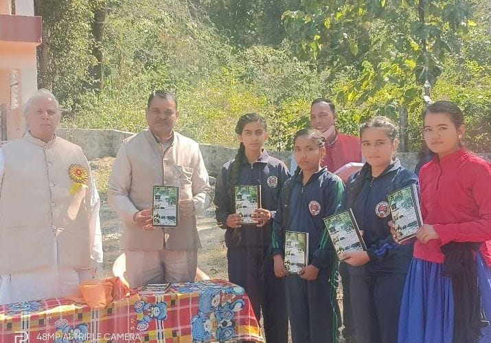 Prerna Negi and Pawan Singh selected as Outstanding Volunteers
