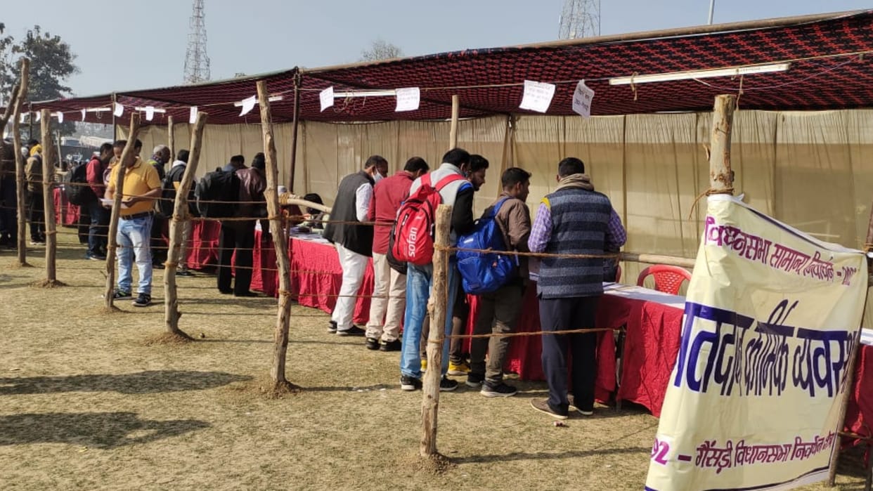 Preparation for voting for sixth phase completed in Ambedkarnagar.