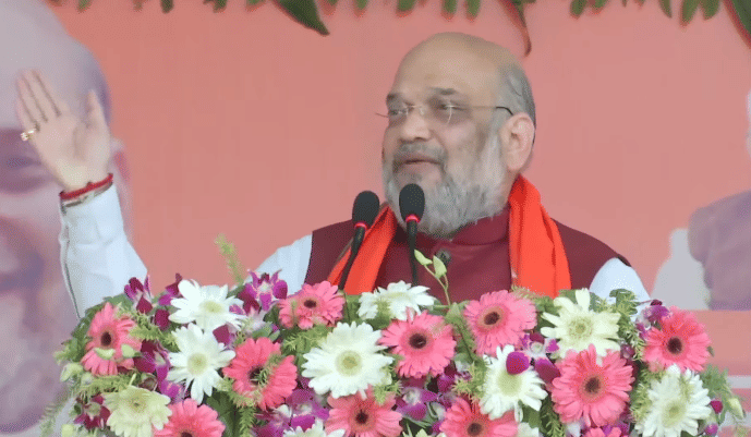 UP Assembly Election  2022 Amit Shah rally in jaunpur said Akhilesh yadav is loose bowler Samajwadi party and BSP defeat in vidhan sabha chunav