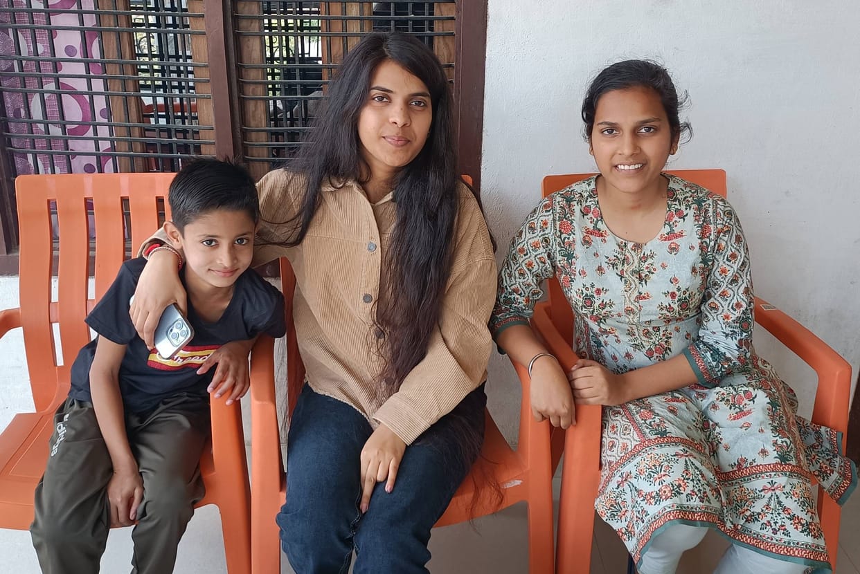 Renu returned safely from Ukraine, happiness in the family