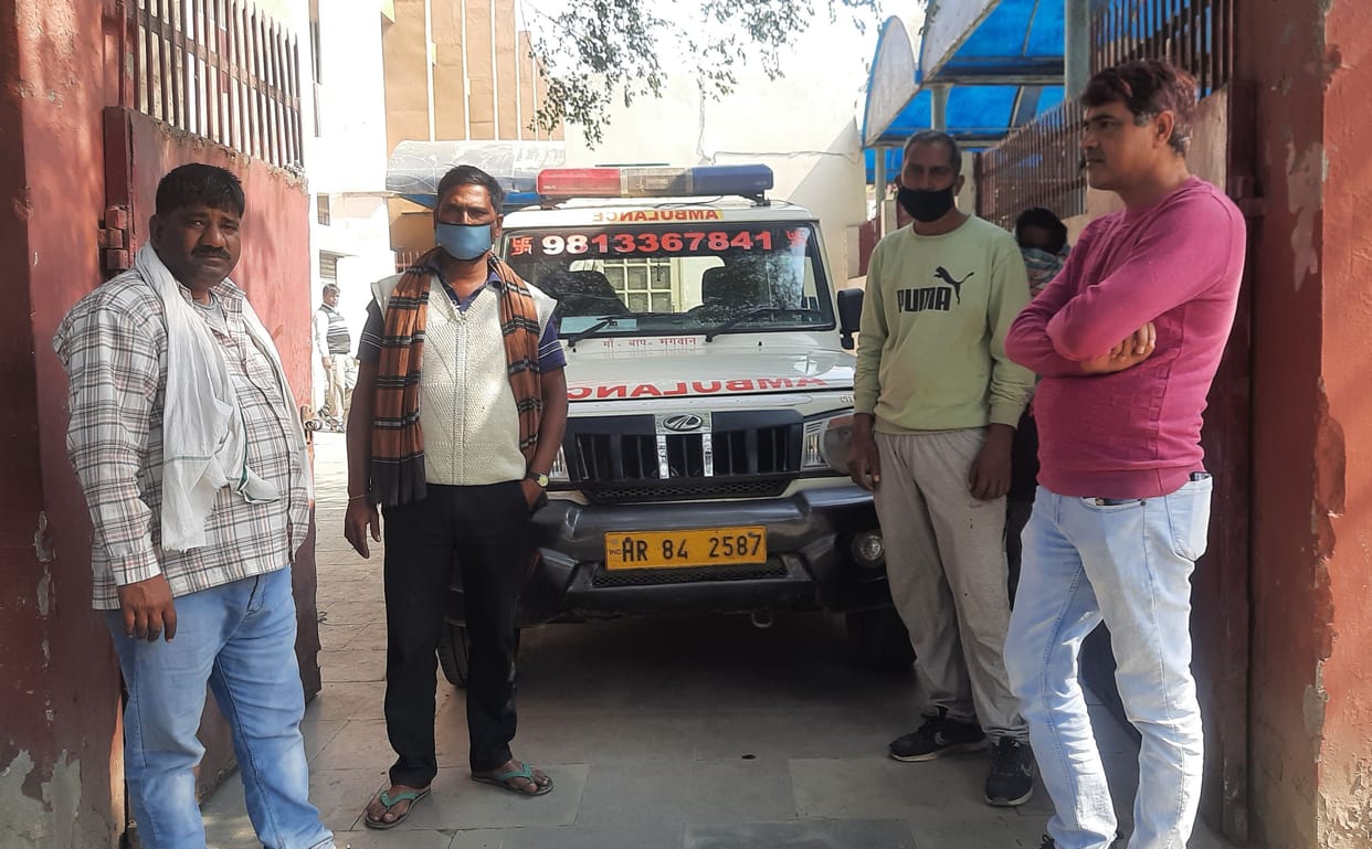 Worker dies after falling from concrete mixer machine