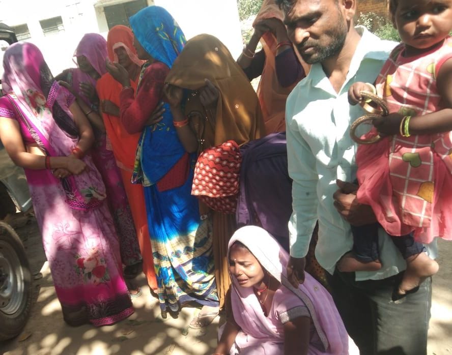 fathepur news,Woman found hanging, accused of murder