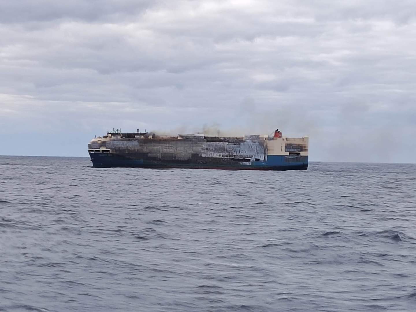 Cargo Ship Sinks with Porsches Ship with luxury cars sinks in Atlantic ocean cargo ship sinks with cars ship sinks in atlantic ocean