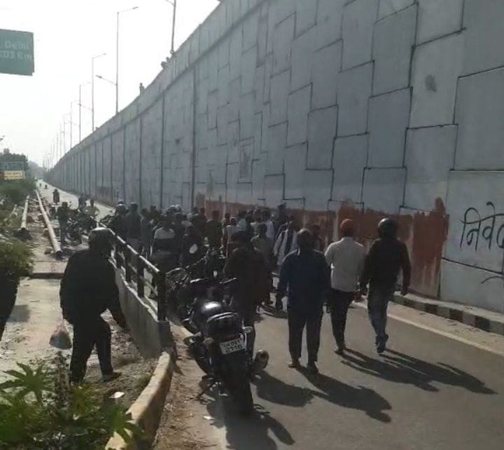 Bike rider dies after falling from flyover