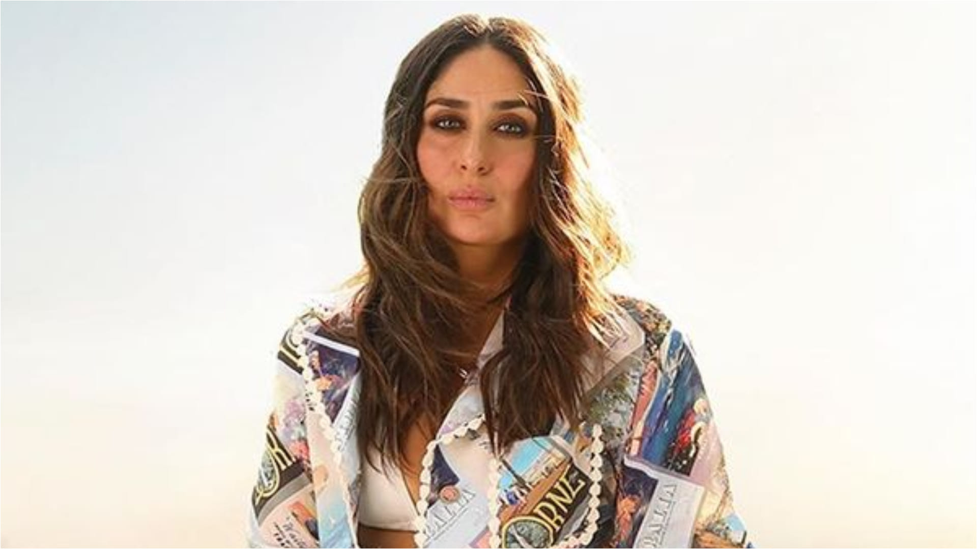 kareena kapoor stuns in striped mini skirt worth 44k details are here