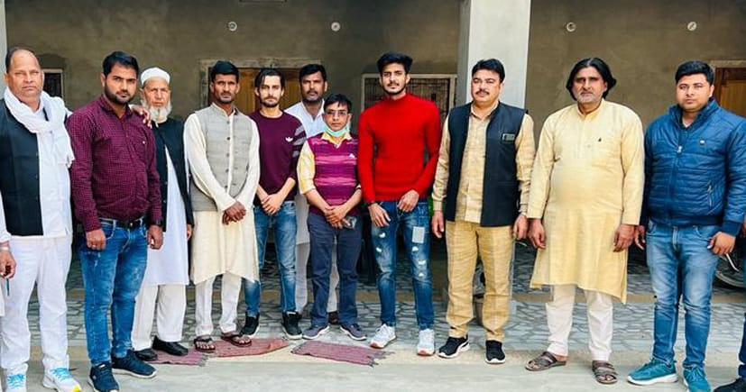 Mohd trapped in Ukraine Hussain also reached his village Phulas Akbarpur safely.
