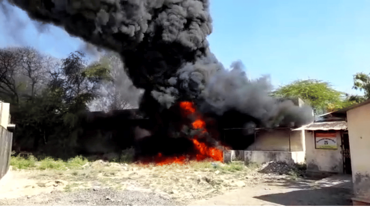 Fire in Mandsaur District Hospital, bio medical waste was deposited near oxygen plant, accident happened due to management lapse