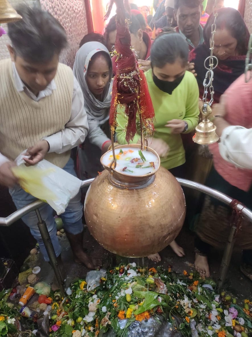 Crowd of devotees gathered in Mota Mahadev temple on Mahashivratri