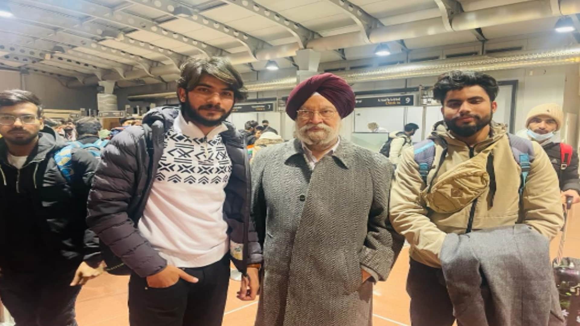 Ukraine latest news: read full story of many students about Ukraine see photos