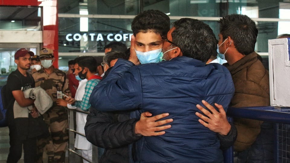 russia ukrain war chahat reached igi airport she told about the current situation of war zone