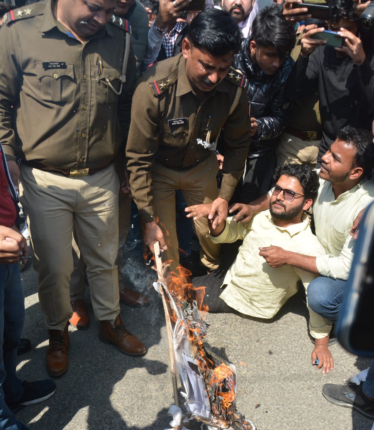 RLD student assembly blocked the effigy of the central government