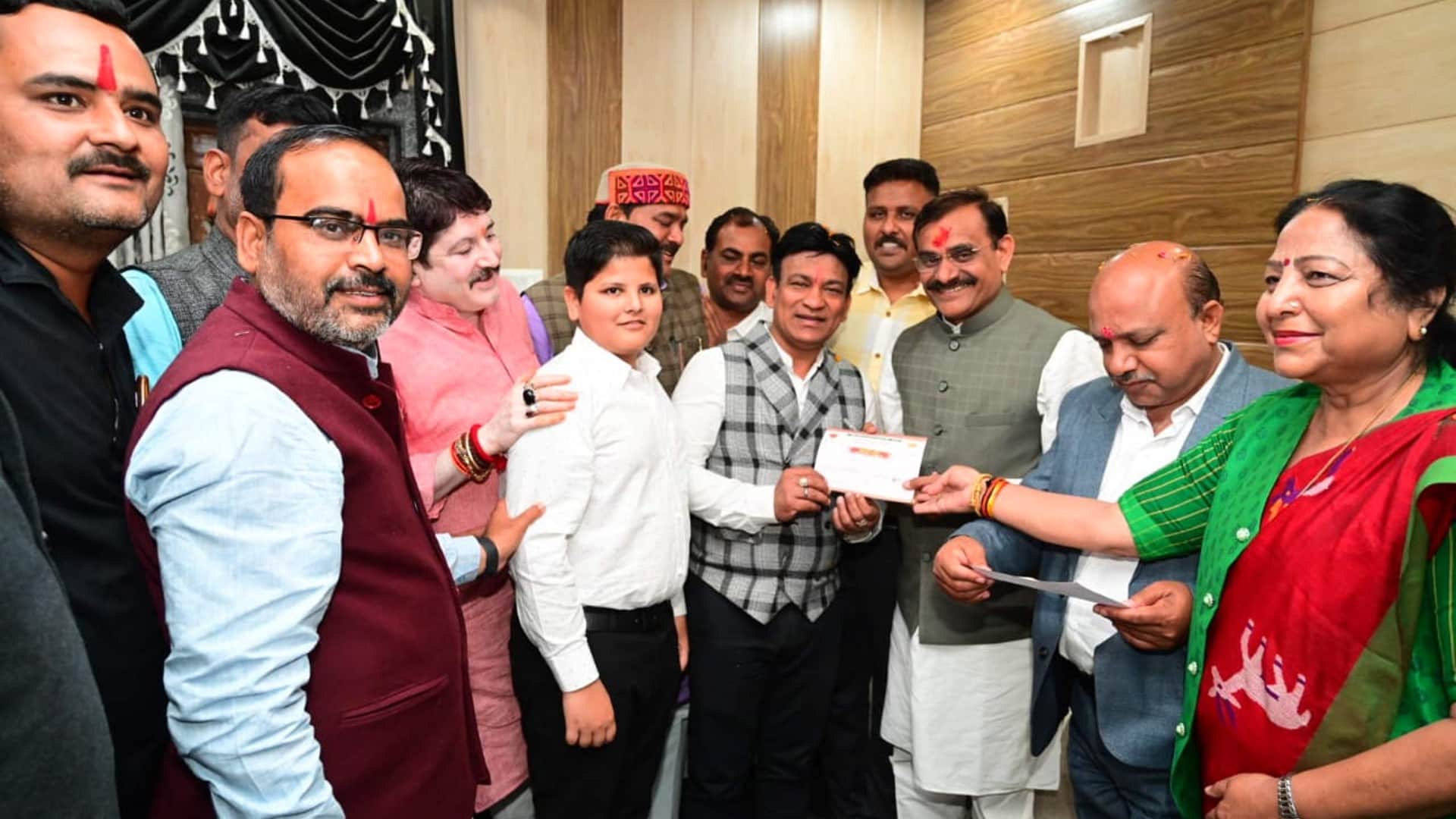 MP VD Sharma inaugurated the Mahashivratri fair in Khajuraho, also offered prayers at Matangeshwar Dham