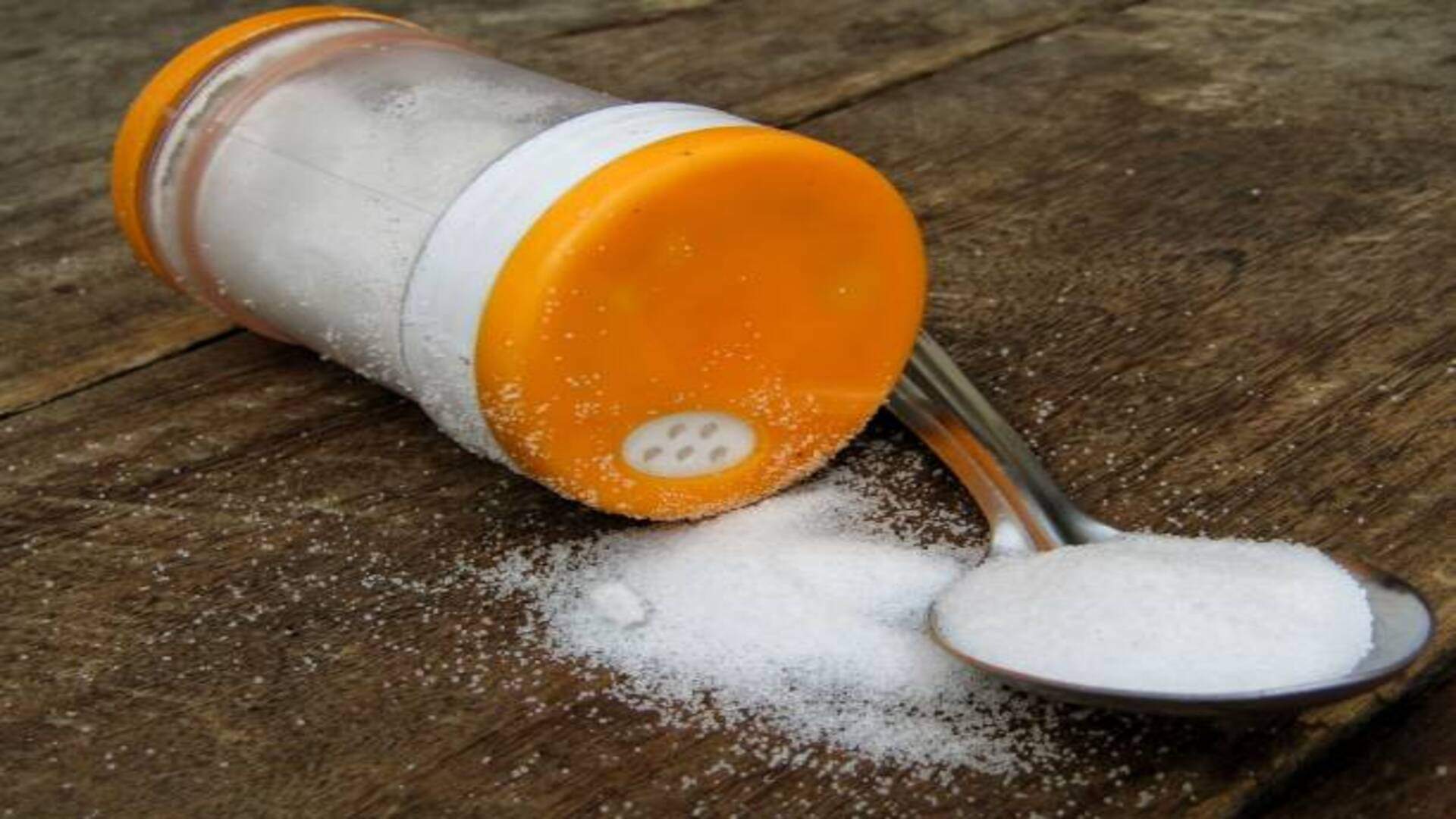 Namak Ke Upay vastu tips related salt use liitle bit of salt for removing vastu dosh