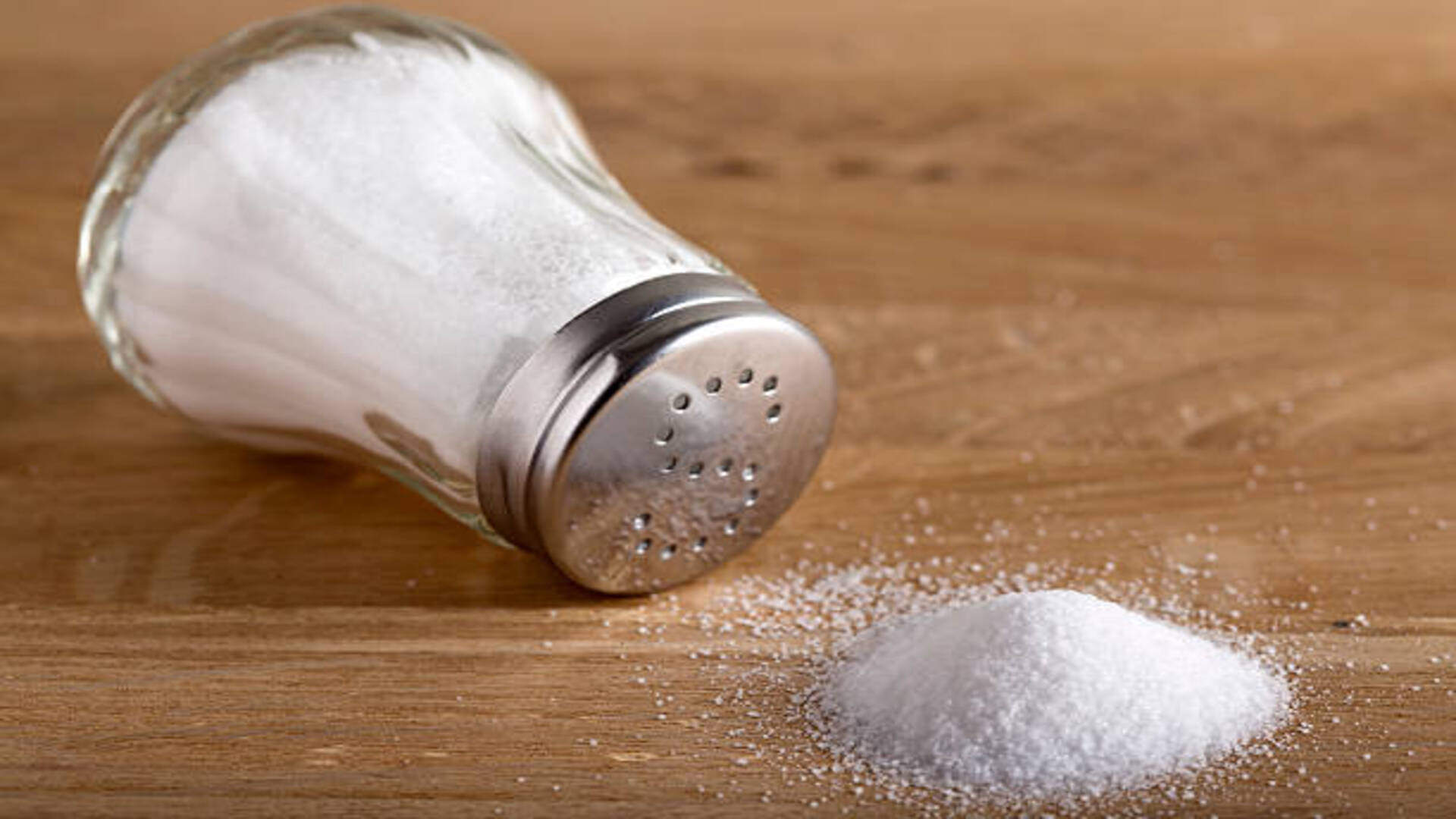 Namak Ke Upay vastu tips related salt use liitle bit of salt for removing vastu dosh