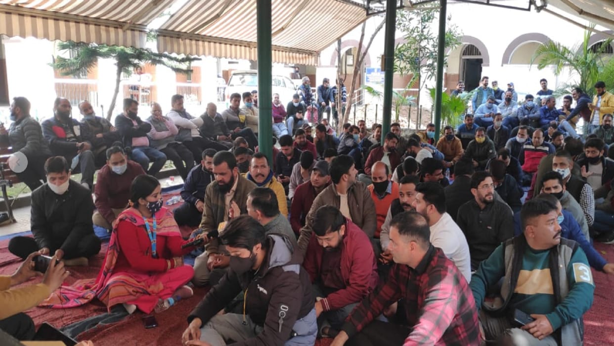 Patwaris protest at DC office in Jammu