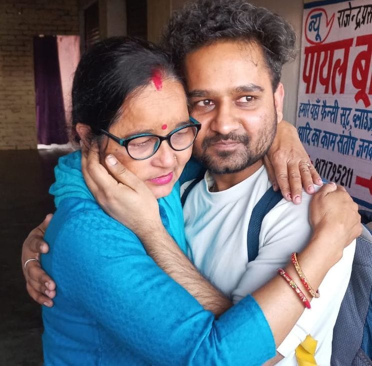 student sarthak saxena reached home