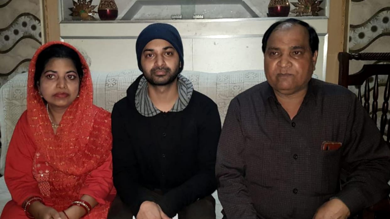 Russia Ukrain War : Afsar Siddiqui from Sardhana returned from Ukraine, father and brother's eyes sparkled