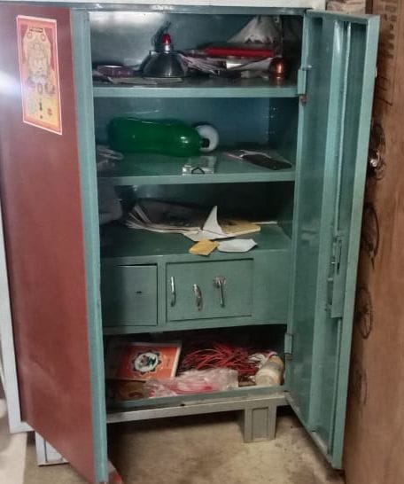 fathepur news,Cash theft by breaking the locker of BJP Mandal President's shop