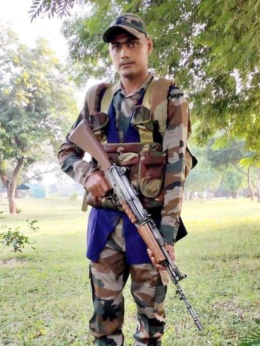 Mandeep Kumar, a soldier of village Bosti, died in Udhampur, Jammu and Kashmir.