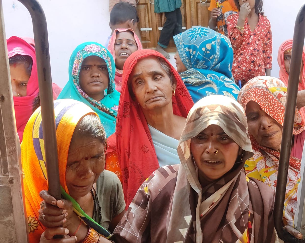 Kanpur dehat : Family uproar over the death of kiln worker, tried to block the Mughal road