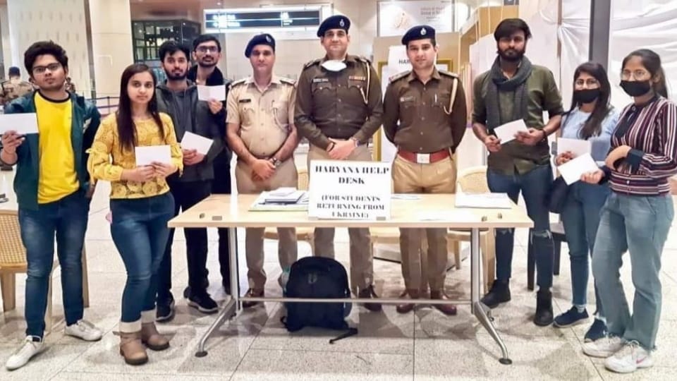 Haryana Government help desk receives students returning from Ukraine at Mumbai Airport