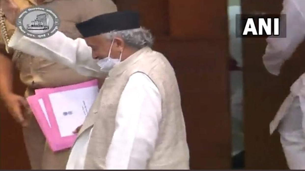 MAHA Budget Session: MVA protest against Governor on his remark on shivaji maharaj, koshyari leaves the house