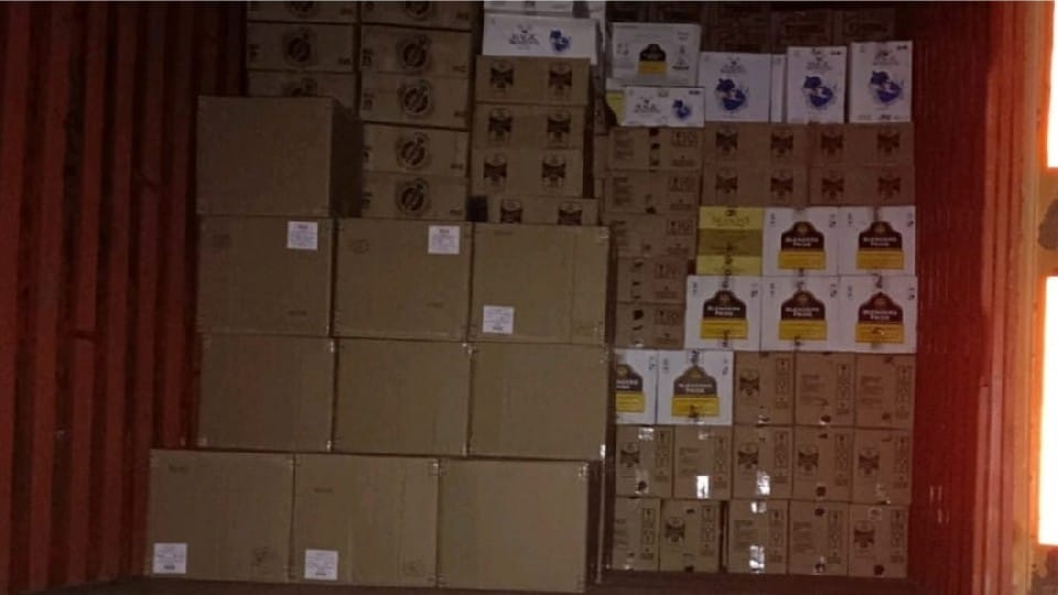 Illegal liquor worth 30 lakh rupees seized in jaipur