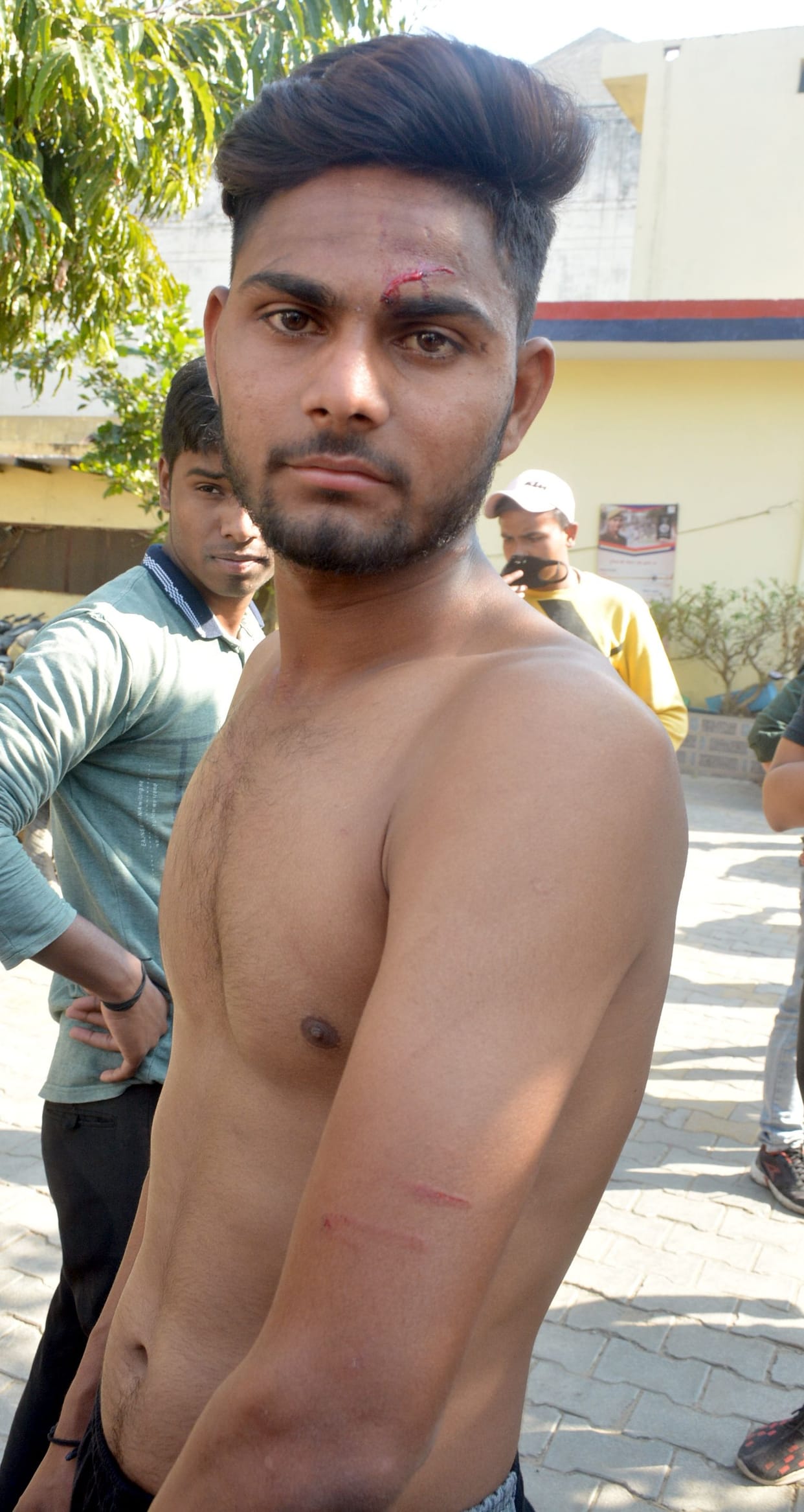 Ruckus in Sarai Sultani for parking the car