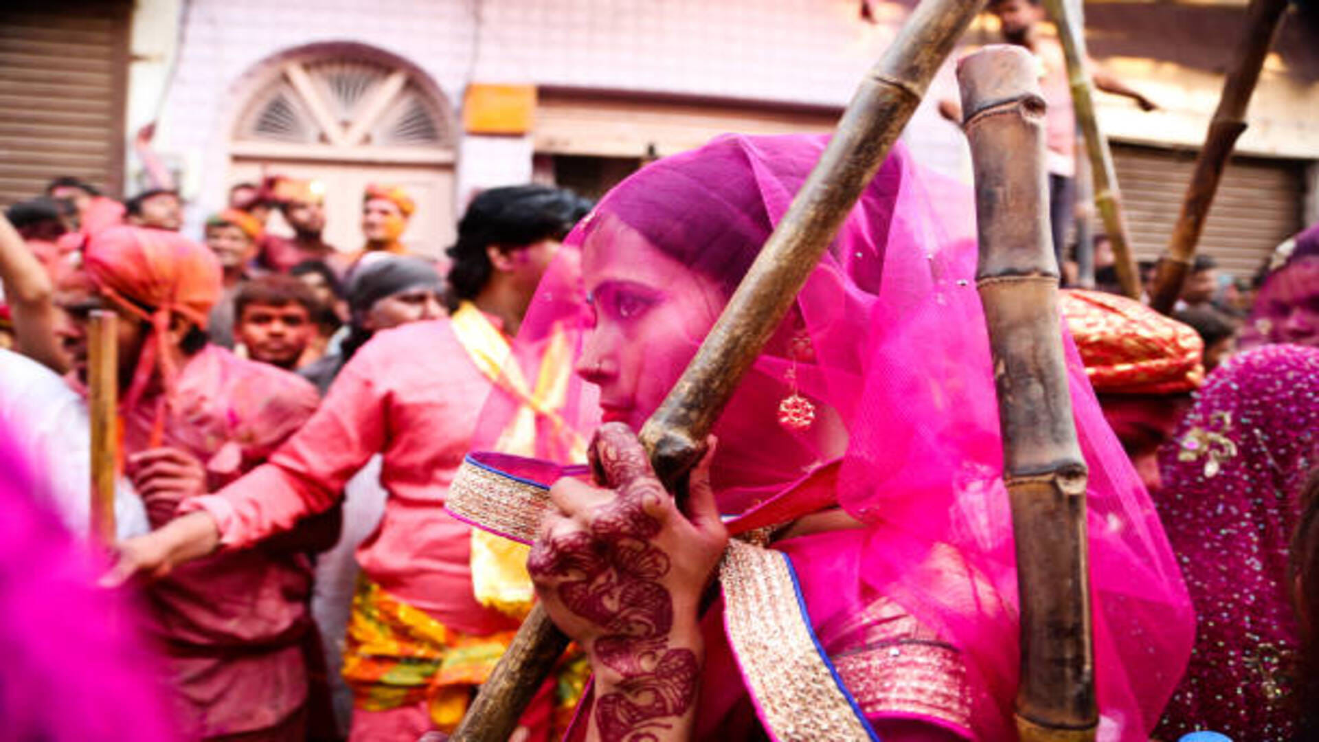 Lathmar Holi 2022 date in barsana vrindawan know how this tradition started