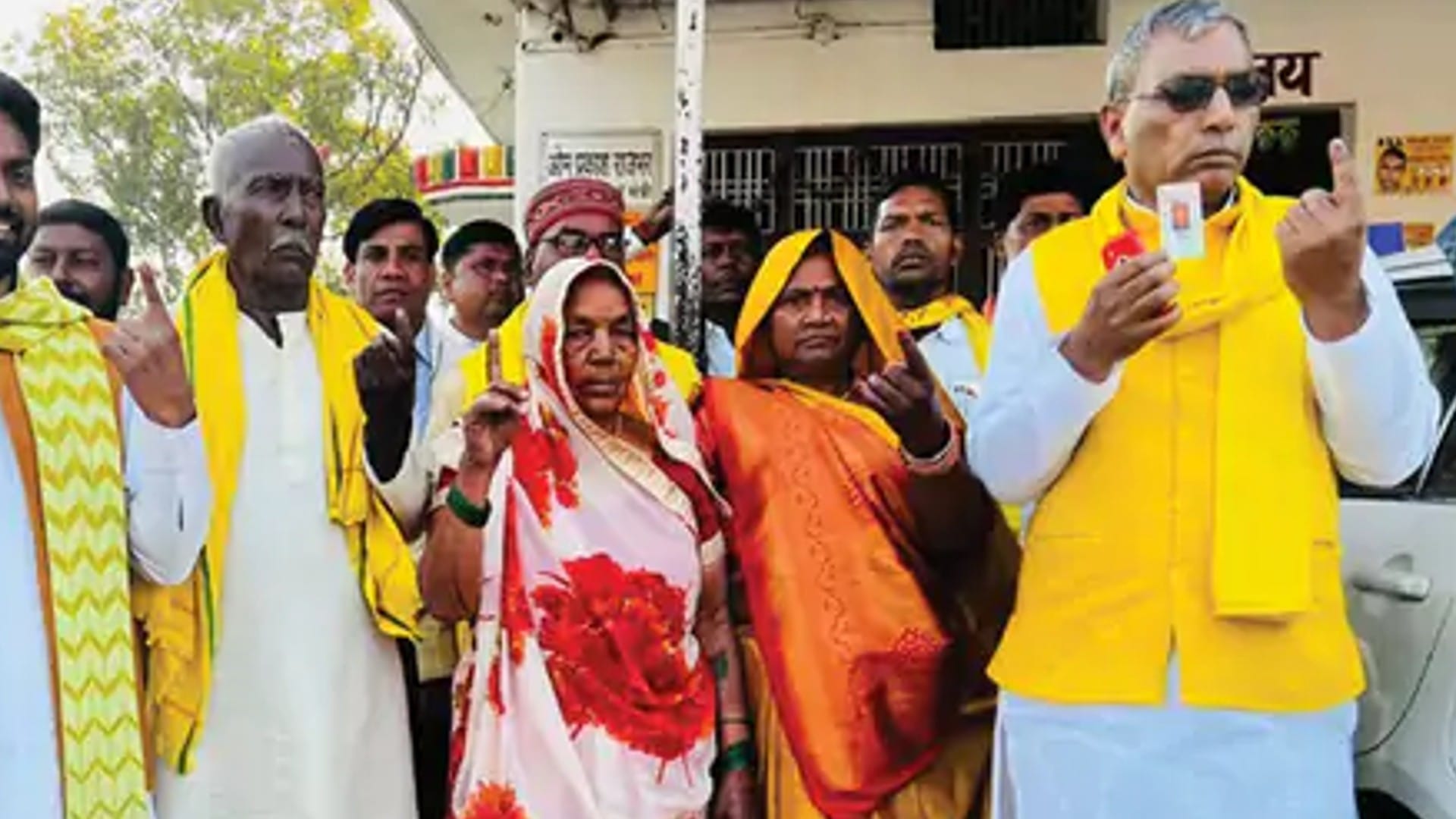 UP Elections 2022 6th Phase Election Voting in Photos Yogi Akhilesh Mayawati Priyanka Gandhi om prakash rajbhar