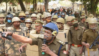 Allahabad University ruckus in protest against offline examination police chased after stone pelting