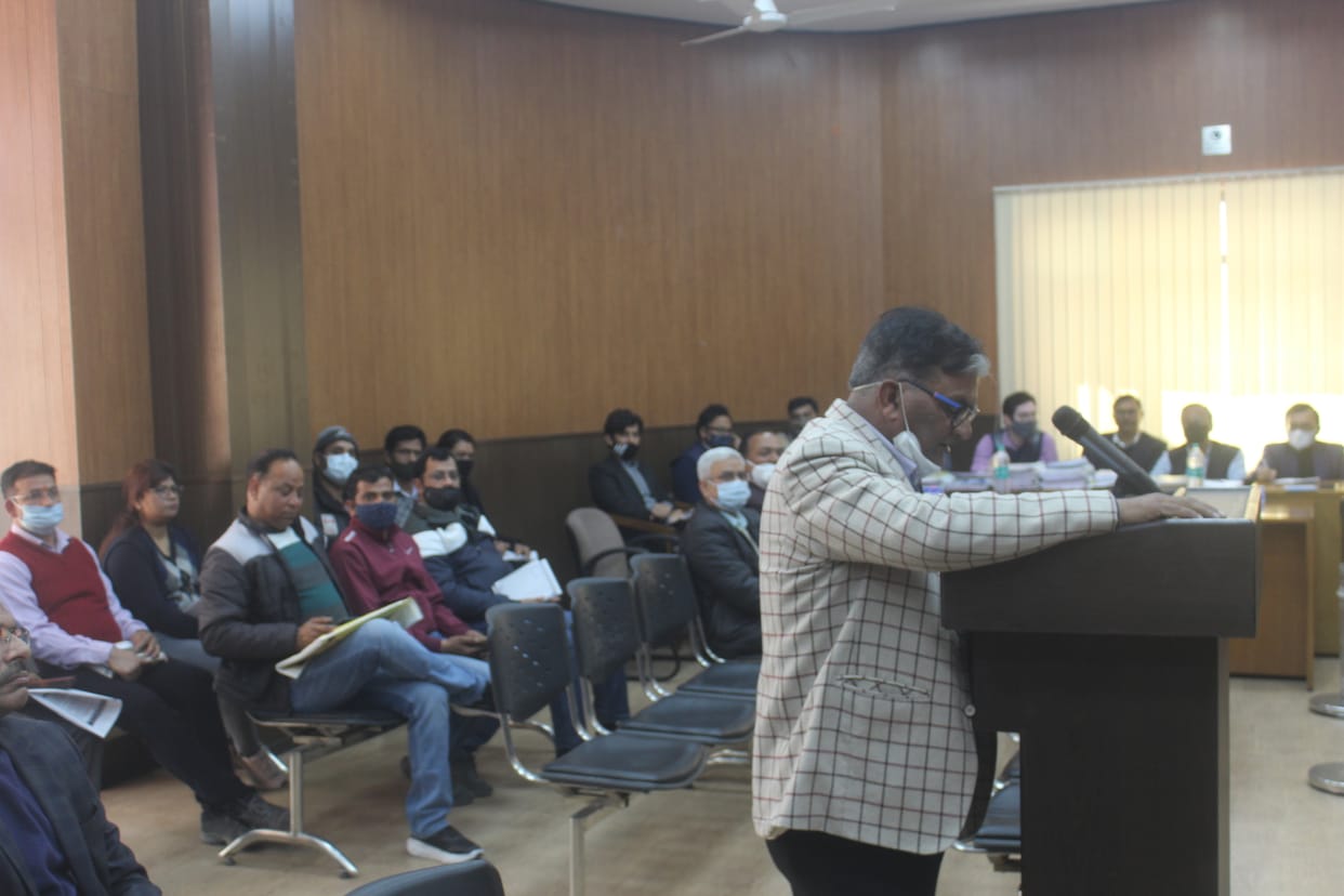 Uttarakhand: Debate between consumer and UPCL MD on personal allegations in public hearing