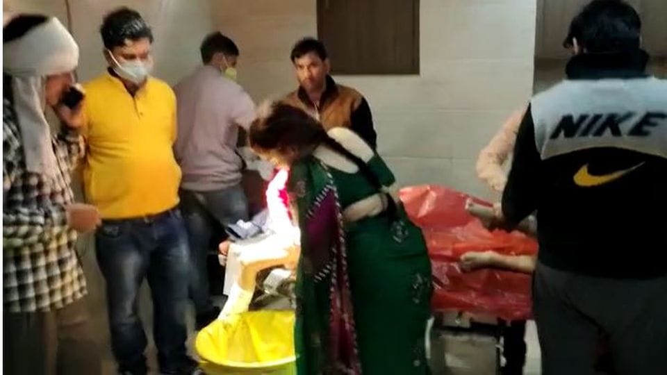 two children burnt due to regulator pipe burst of school bus in firozabad