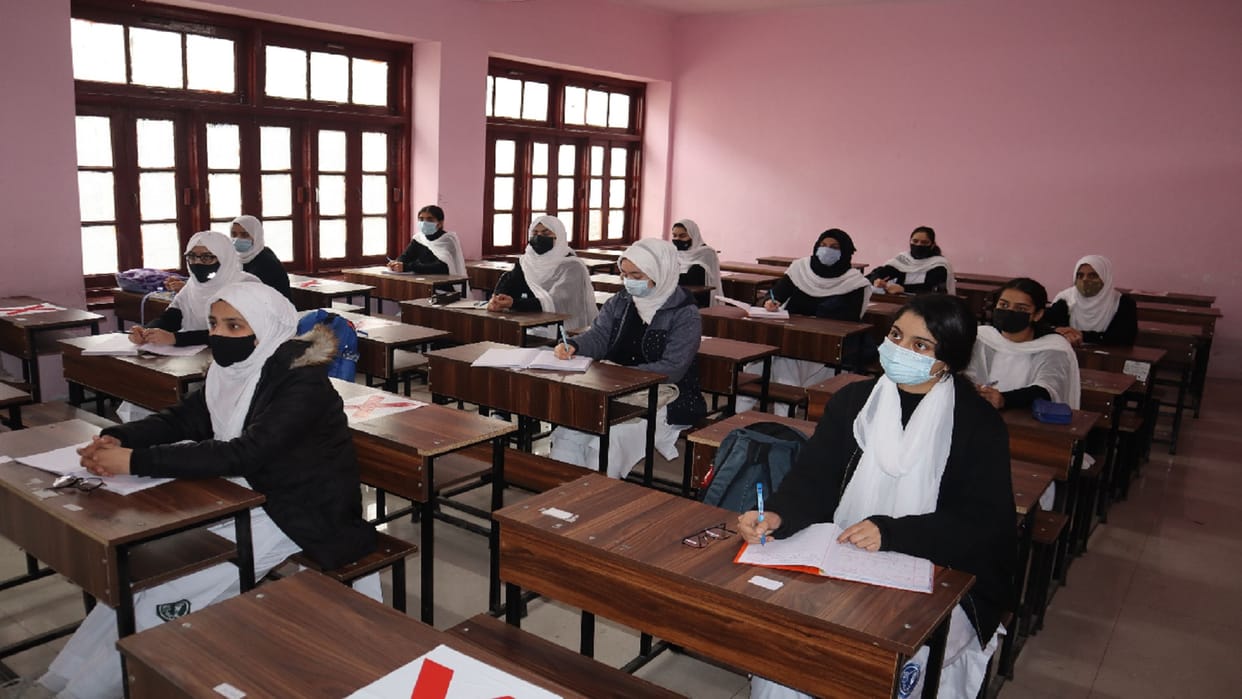 jammu kashmir Uniform academic calendar issued Confusion over examinations primary to class 9
