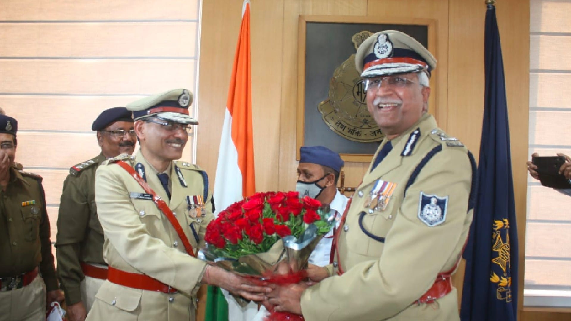 Bhopal: Respected farewell to Director General of Police Vivek Johri, Sudhir Saxena took over as DGP