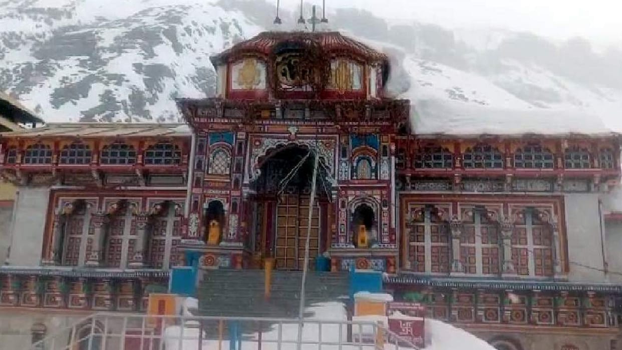 Snowfall again on the mountains, mercury dropped